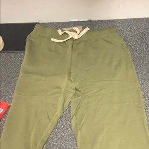 New jcrew Relaxed jogger pant in Cloud fleece